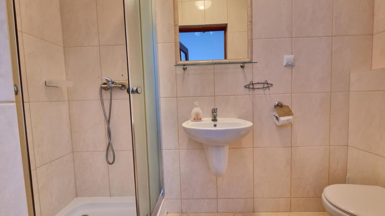 Pokoje Arka Międzywodzie Kamer foto